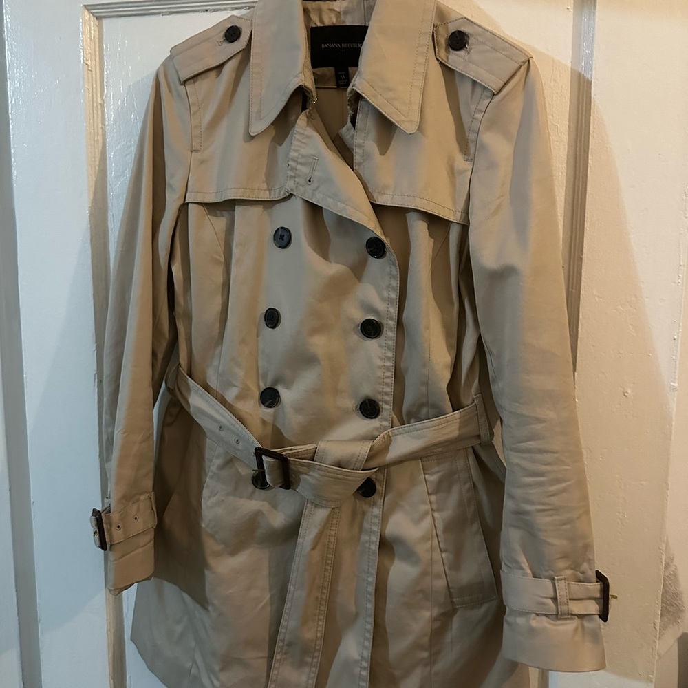 Trench Coat Banana Republic size M . Used
